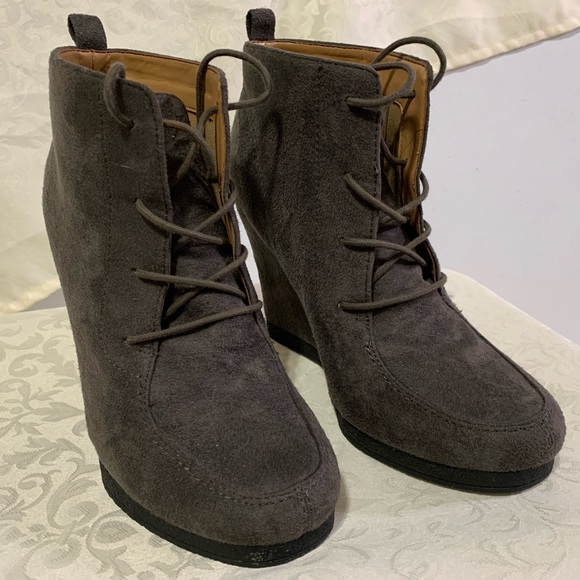 Nine West Shoes - Nine West ankle boot, dark grey, very good condition, size 8.5